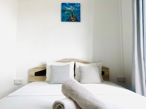 3 bedrooms, iron/ironing board, free WiFi, bed sheets