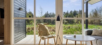 Modern holiday home from 2017, located at Lild Strand.