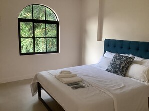 3 bedrooms, WiFi, bed sheets - 3-bedroom vacation house in port Barton  (San Vicente)