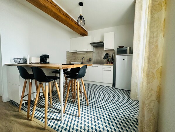 冰箱、微波炉、炉灶、洗碗机