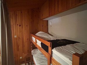 1 quarto