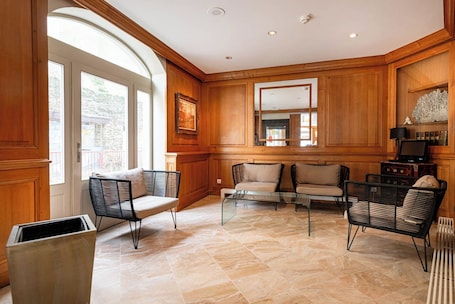Sala de estar en el lobby