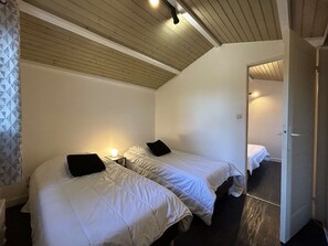 2 bedrooms