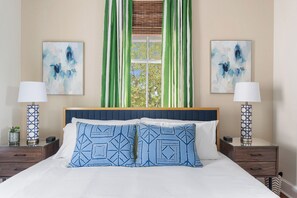 2 bedrooms, iron/ironing board, Internet