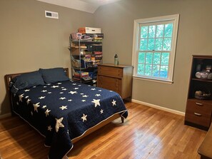 3 bedrooms, iron/ironing board, free WiFi - Teebo backwoods retreat (Lexington)