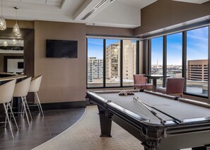 Games room - National Landing Spot Near Metro Sleeps 7 (Arlington)