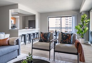 Smart TV, offices - DC Launchpad | Walk to Metro, Parking, Balcony, Gym (Arlington)