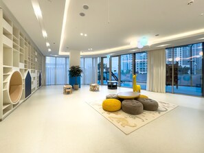 Children's area - New 1BR | Burj Khalifa Infinity Pool | Dubai Mall (Dubai)