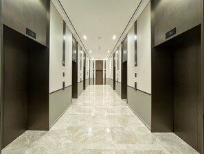 Interior - New 1BR | Burj Khalifa Infinity Pool | Dubai Mall (Dubai)