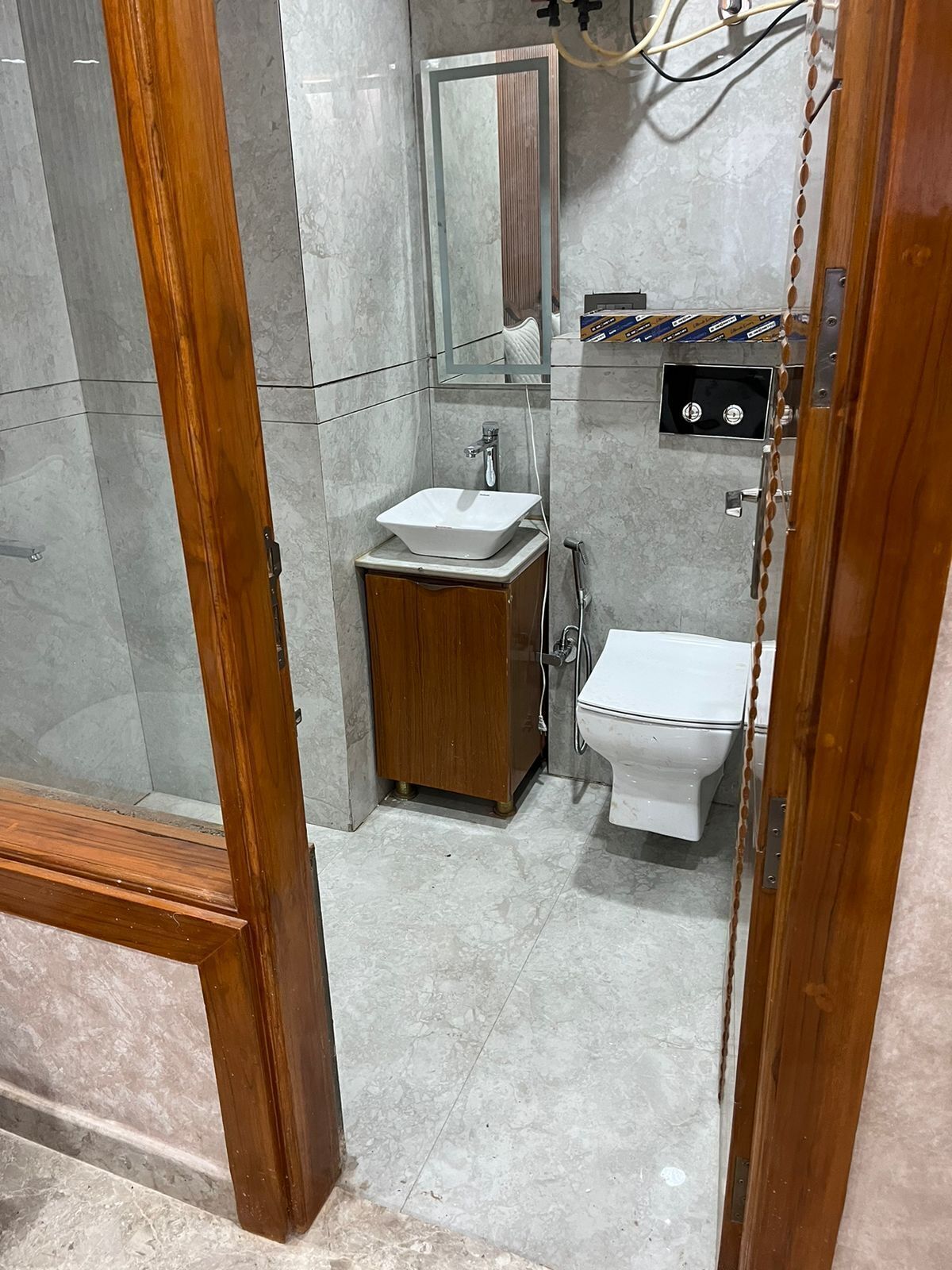 Studio | Bathroom | Free toiletries, towels, soap, shampoo