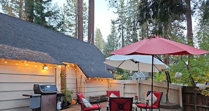 Charming Cabin-Easy Access to Skiing-Walk to Beach