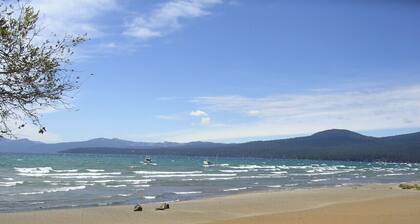 Charming Cabin-Easy Access to Skiing-Walk to Beach