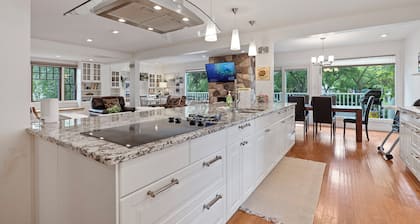 McKernan - Ultimate Escape with A/C + BBQ