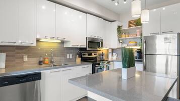 Fridge, microwave, oven, stovetop