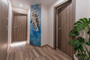 1 habitación, tabla de planchar con plancha y wifi gratis