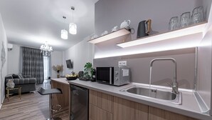 Apartment, Balcony | Private kitchen - Koukaki Luxury Suites (Athens)