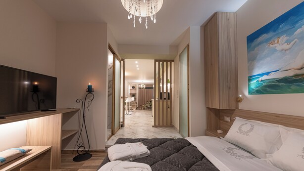 Apartment, Balcony | 1 bedroom, iron/ironing board, WiFi (free) - Koukaki Luxury Suites (Athens)