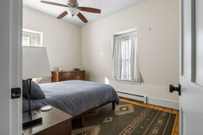 3 chambres, bureau, fer et planche à repasser, Wi-Fi gratuit