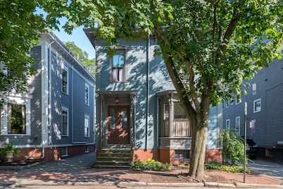 Huge Historic Downtown Townhome