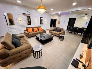 Leilighet – executive, byutsikt | Oppholdsområde