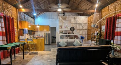 Charming 2-bedroom beach house with AC, WiFi in delightful Bacong