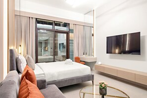 Ferros/tábuas de passar roupa, berço de viagem, Wi-Fi, roupa de cama