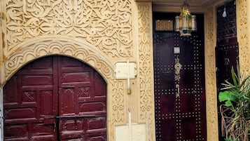 Entrée de l’hébergement