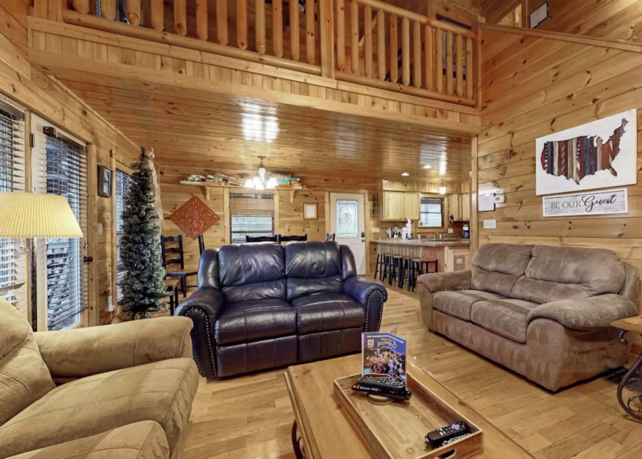 Spacious 4br Family Cabin W/ Hot Tub, Firepit & Game Room  Sleeps 13 - Townsend, TN