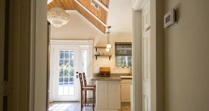 *NEW* Hugh St. Hideaway w/ Pool