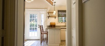 *NEW* Hugh St. Hideaway w/ Pool