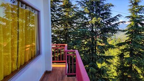 Superior Room | Balcony - Hotel Basa Palace By GRB (Theog)
