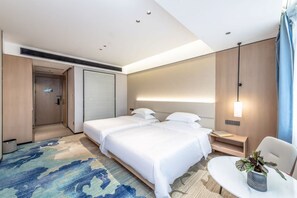 Comfort Room, Lanai, Mountain View | Free WiFi - Stay at Guilin Scenic Spot (Guilin)