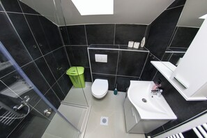 Family House, Balcony | Bathroom