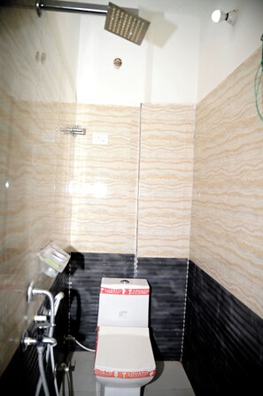 Ducha, toallas, jabón, shampoo