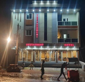 Front of property - THE PACHOURI HOTEL & RESTAURENT  (Karauli)