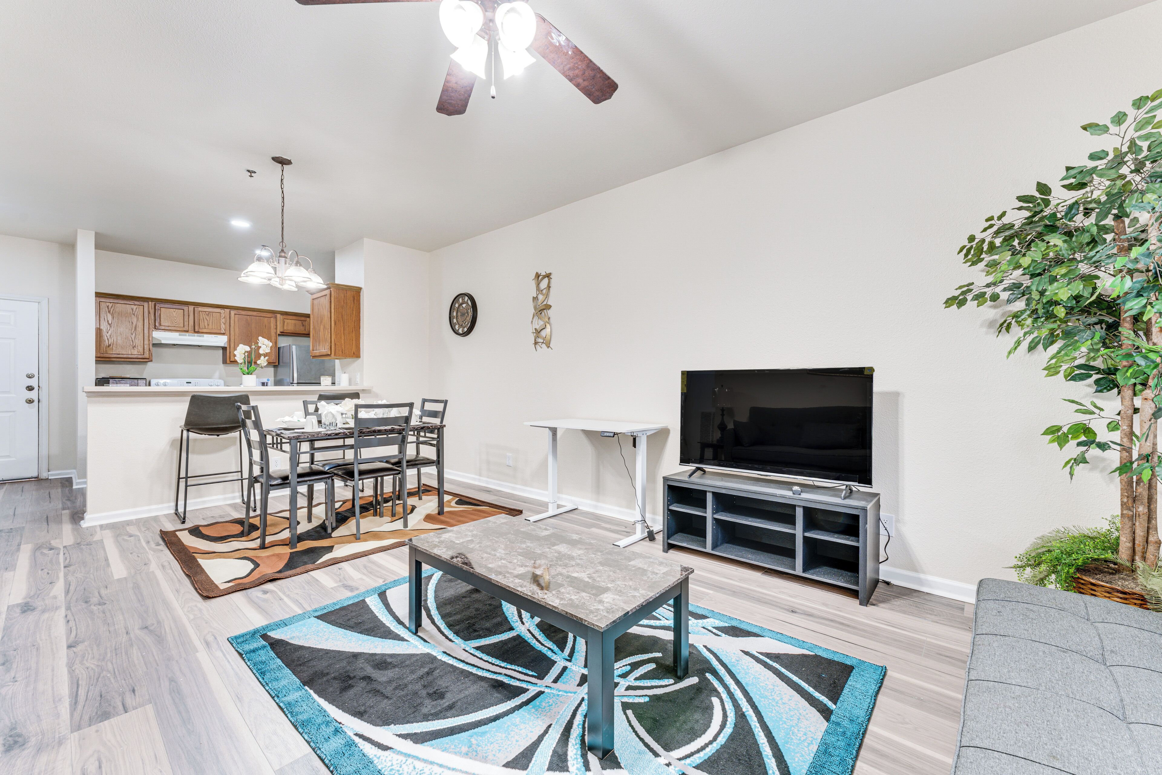 Apartment (2 Bedrooms) | Front of property