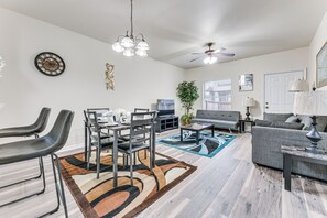 Apartment (2 Bedrooms) | Interior - Close to Dining & Medical Center: San Antonio Apt! (San Antonio)