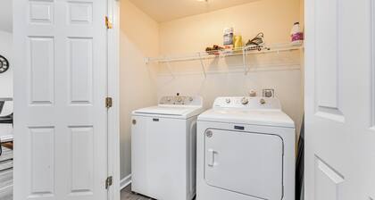 Close to Dining & Medical Center: San Antonio Apt!