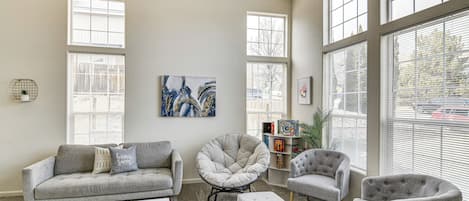 House (5 Bedrooms) | Interior