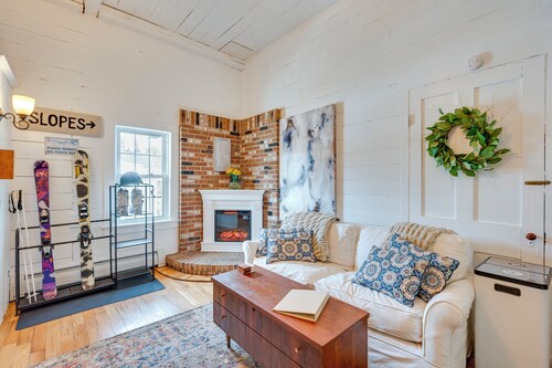 1 Mi to Cranmore Mountain: Charming Conway Apt!