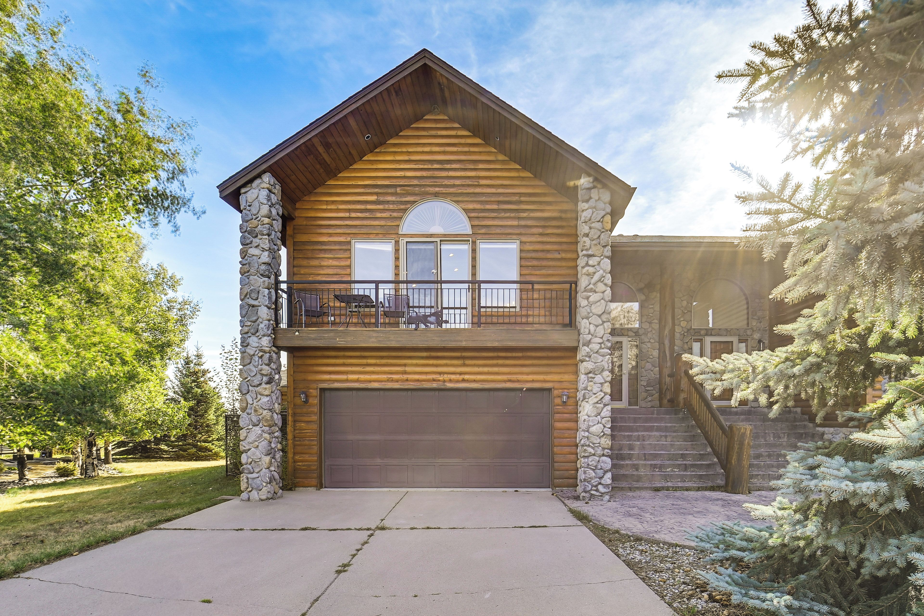 Apartment (3 Bedrooms) | Front of property