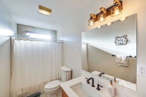Apartment (3 Bedrooms) | Interior - 3 Mi to Dtwn: Mtn-view Red Lodge Retreat! (Red Lodge)