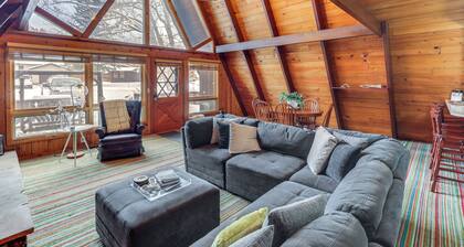 Hot Tub + Fire Pit: Cozy Cabin in Red Lodge!