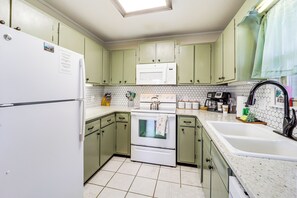 House (4 Bedrooms) | Interior - Blue Ridge Mtn Cabin: Hot Tub & Mountain Views (Banner Elk)