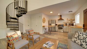 House (3 Bedrooms) | Front of property