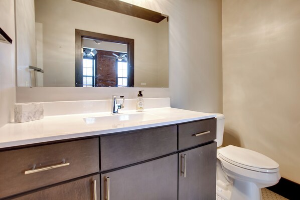 Interior - Custom-designed Studio Across From Washington Park (Quincy)