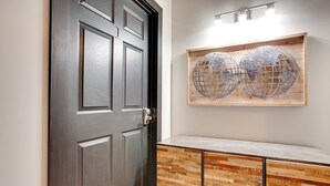 Apartment (0 Bedroom) | Interior - Custom-designed Studio Across From Washington Park (Quincy)
