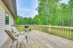 Interior - Remote & Peaceful Getaway w/ Games in Eckerman (Hulbert)