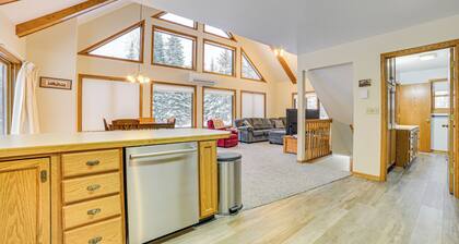 Remote & Peaceful Getaway w/ Games in Eckerman