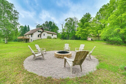 Remote & Peaceful Getaway w/ Games in Eckerman